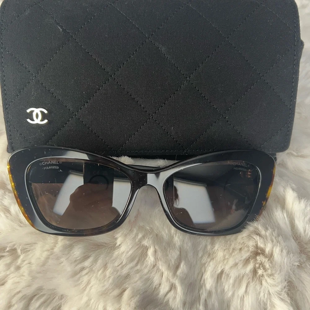 CHANEL Tortoise Shell Sunglasses - Picture 3 of 7